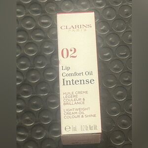 Clarins  02 intense plum lip comfort oil